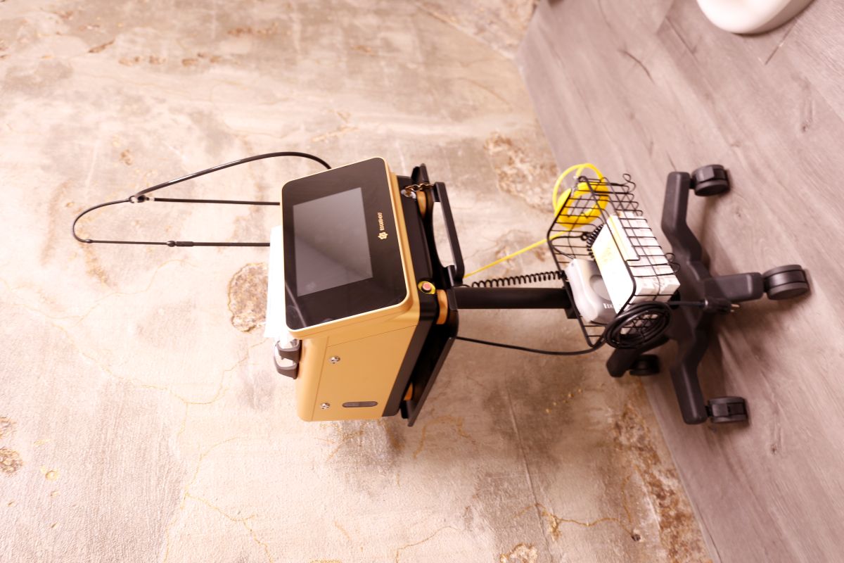 EdgePRO Hybrid Laser System at Endospecialists — used for laser-assisted root canal disinfection