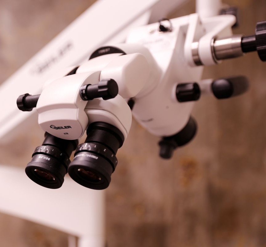 Surgical microscope at Endospecialists